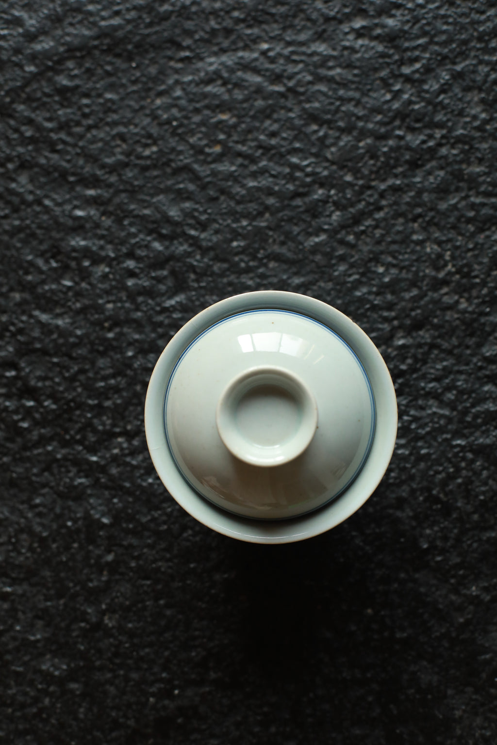 Moon-White Porcelain Gai Wan