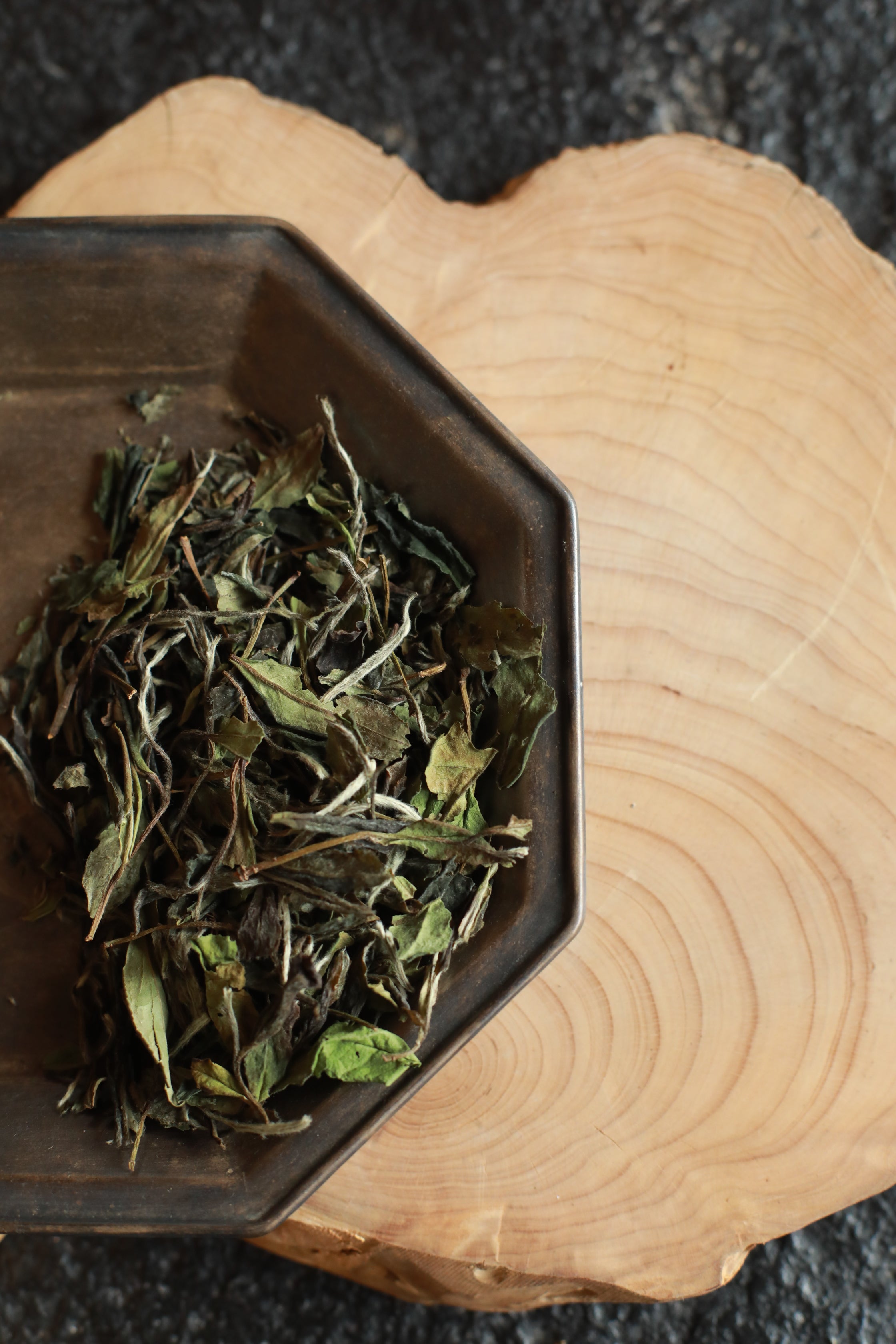 WHITE PEONY YEAR 2021