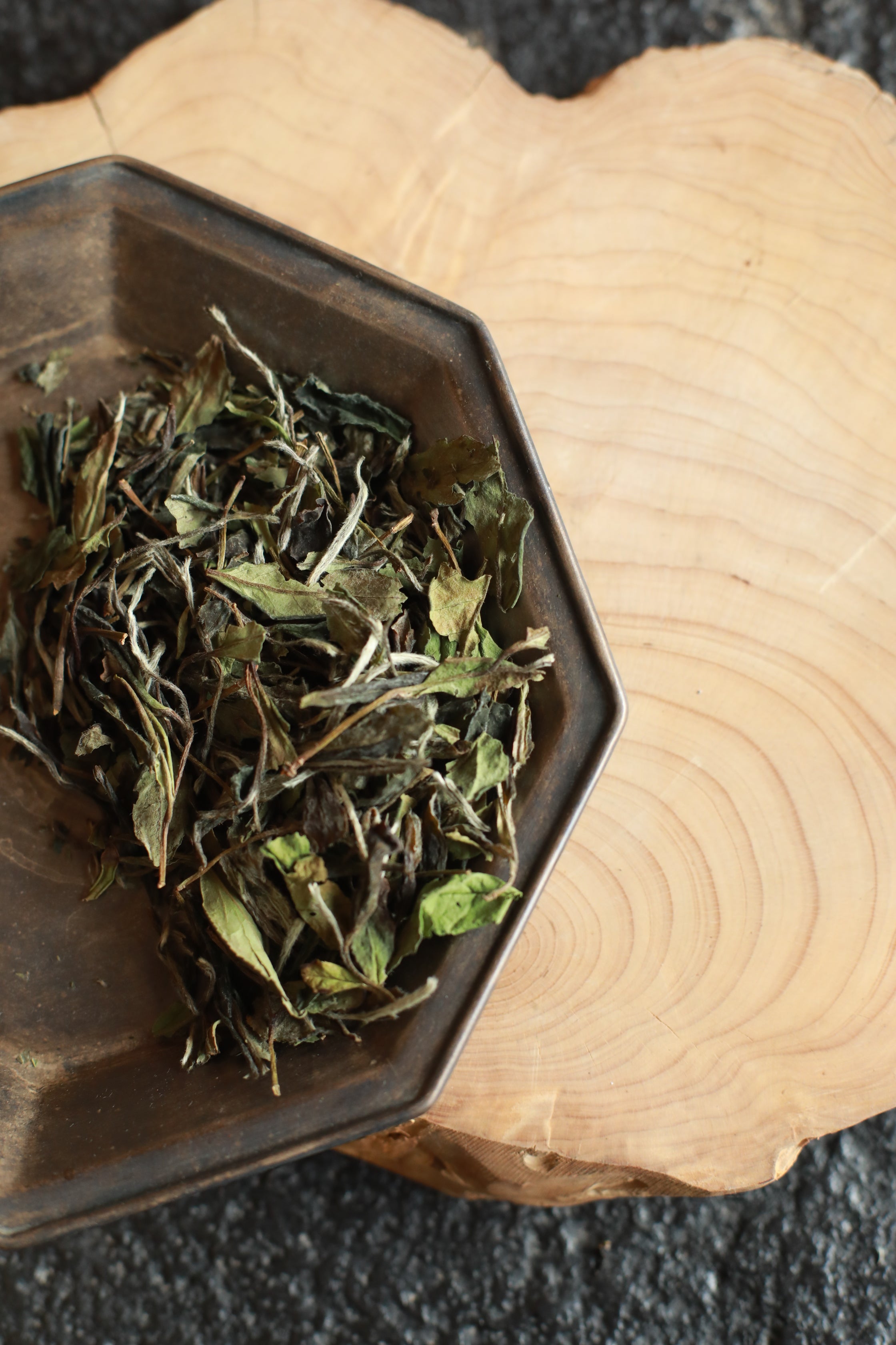 WHITE PEONY YEAR 2021