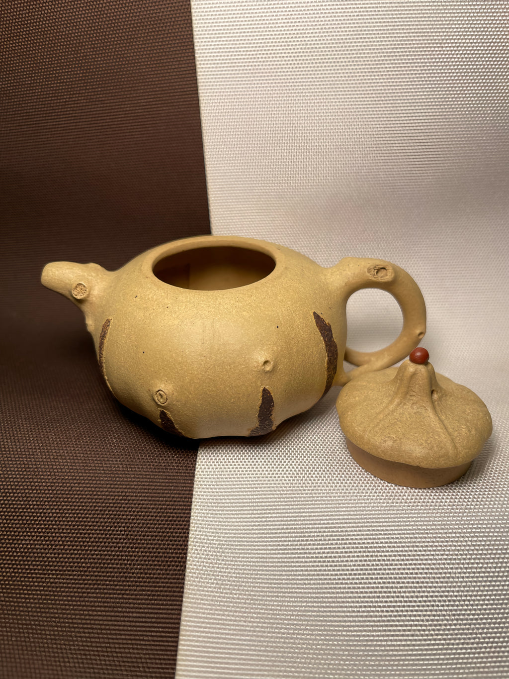 Rustic Ochre Seed Clay Teapot