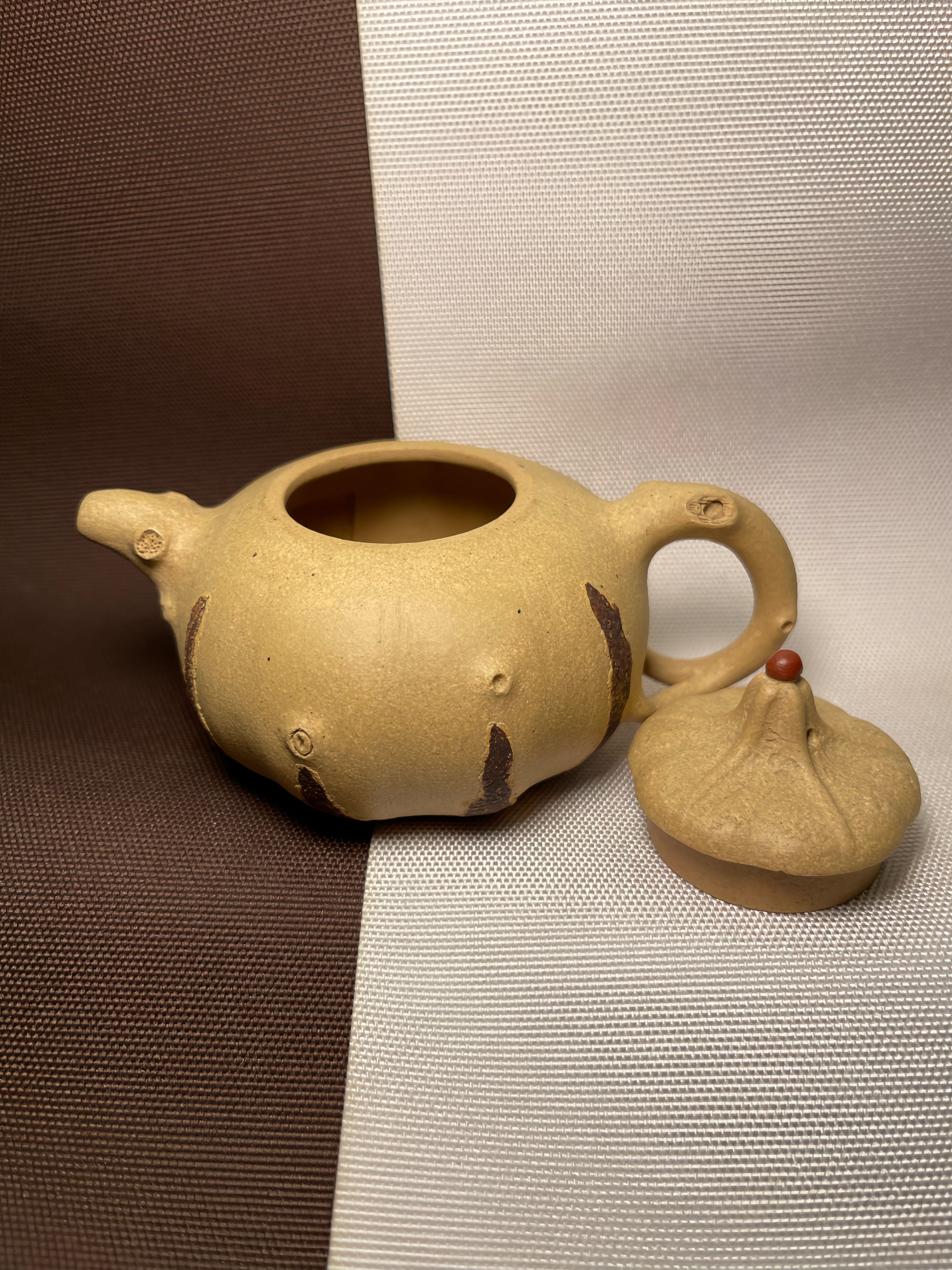 Rustic Ochre Seed Clay Teapot