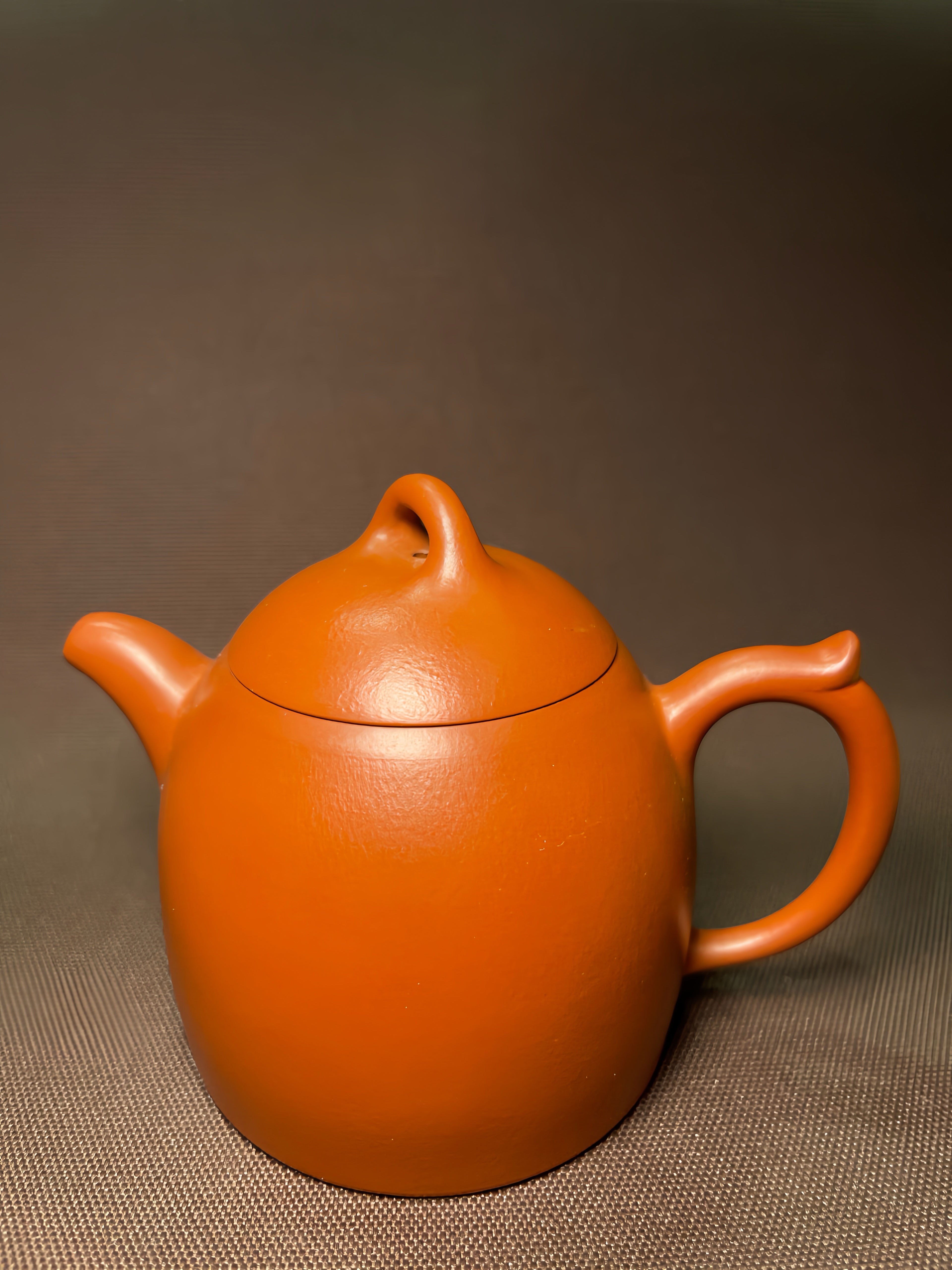 The Cinnabar Silhouette Teapot